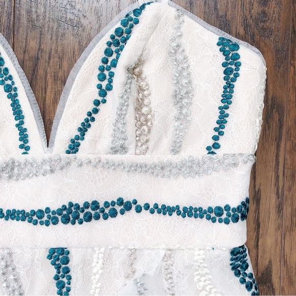 BCBGMaxAzria • Liliana Dress gown tulle net embroidered maxi cream green flowy - Picture 5 of 13